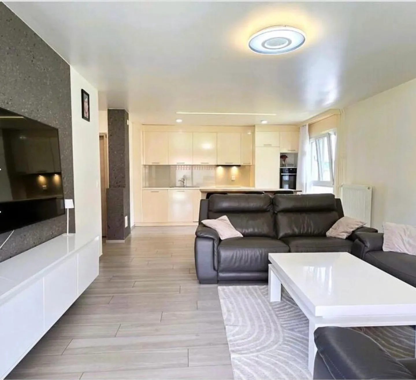 For Sale in Romont – Superb Apartment with 3.5 Rooms and Large Private Garden - Photo 3 of 7