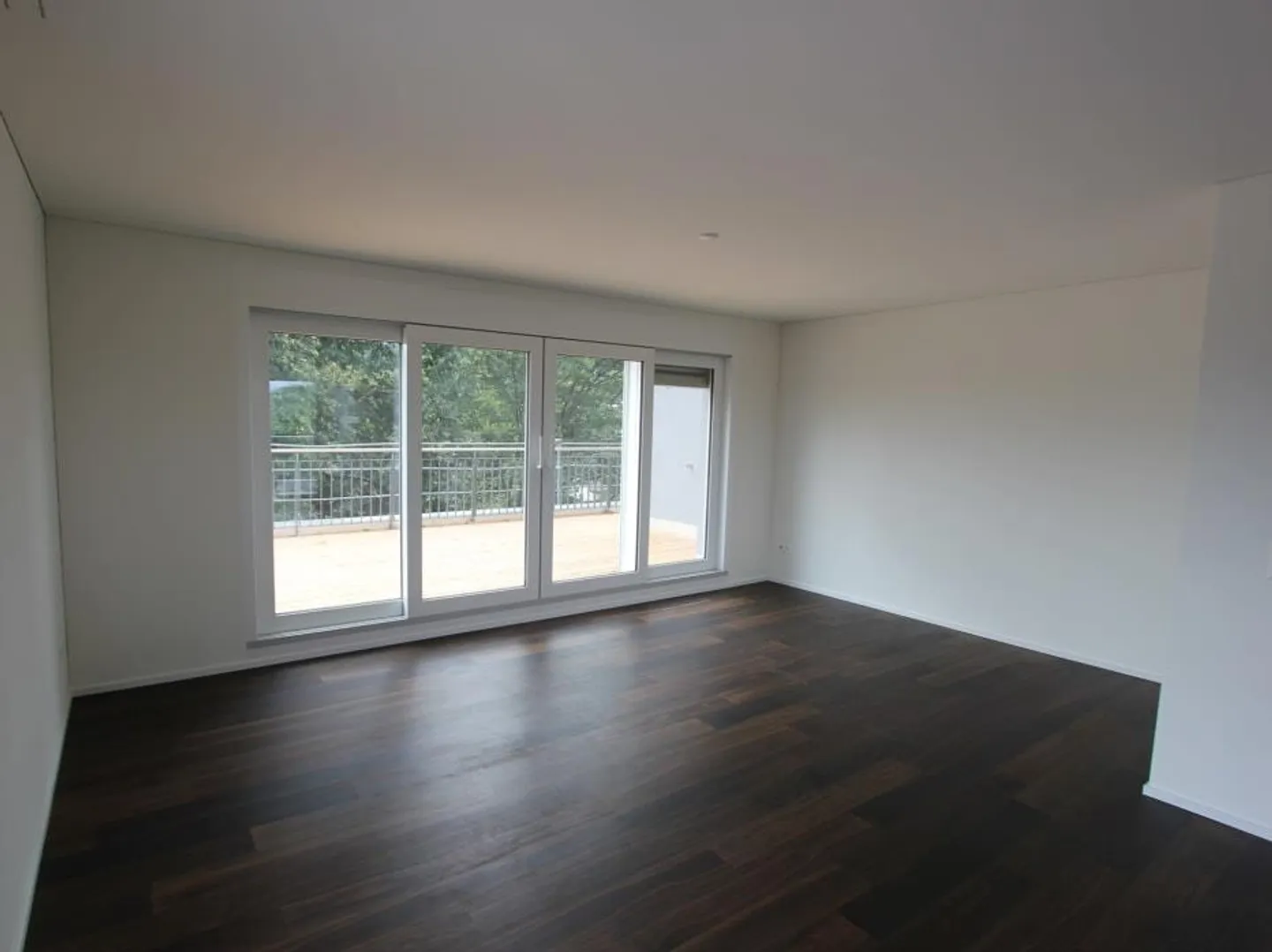 Modern 2.5 Room Penthouse Apartment - Photo 2 of 7