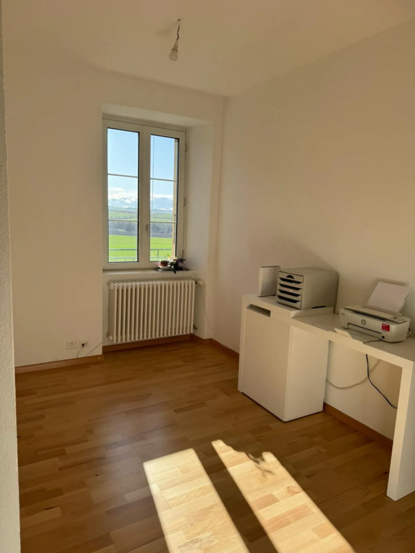 Spacious 4.5-room apartment with large terrace in the heart of La Sarraz - Photo 9 of 13