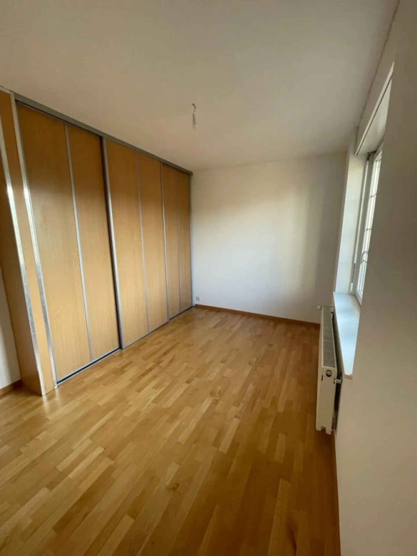 Spacious 4.5-room apartment with large terrace in the heart of La Sarraz - Photo 10 of 13