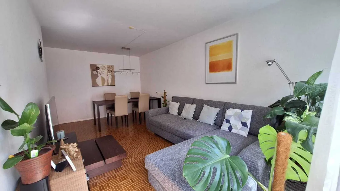 Modern Apartment in Central Location - Photo 2 of 5