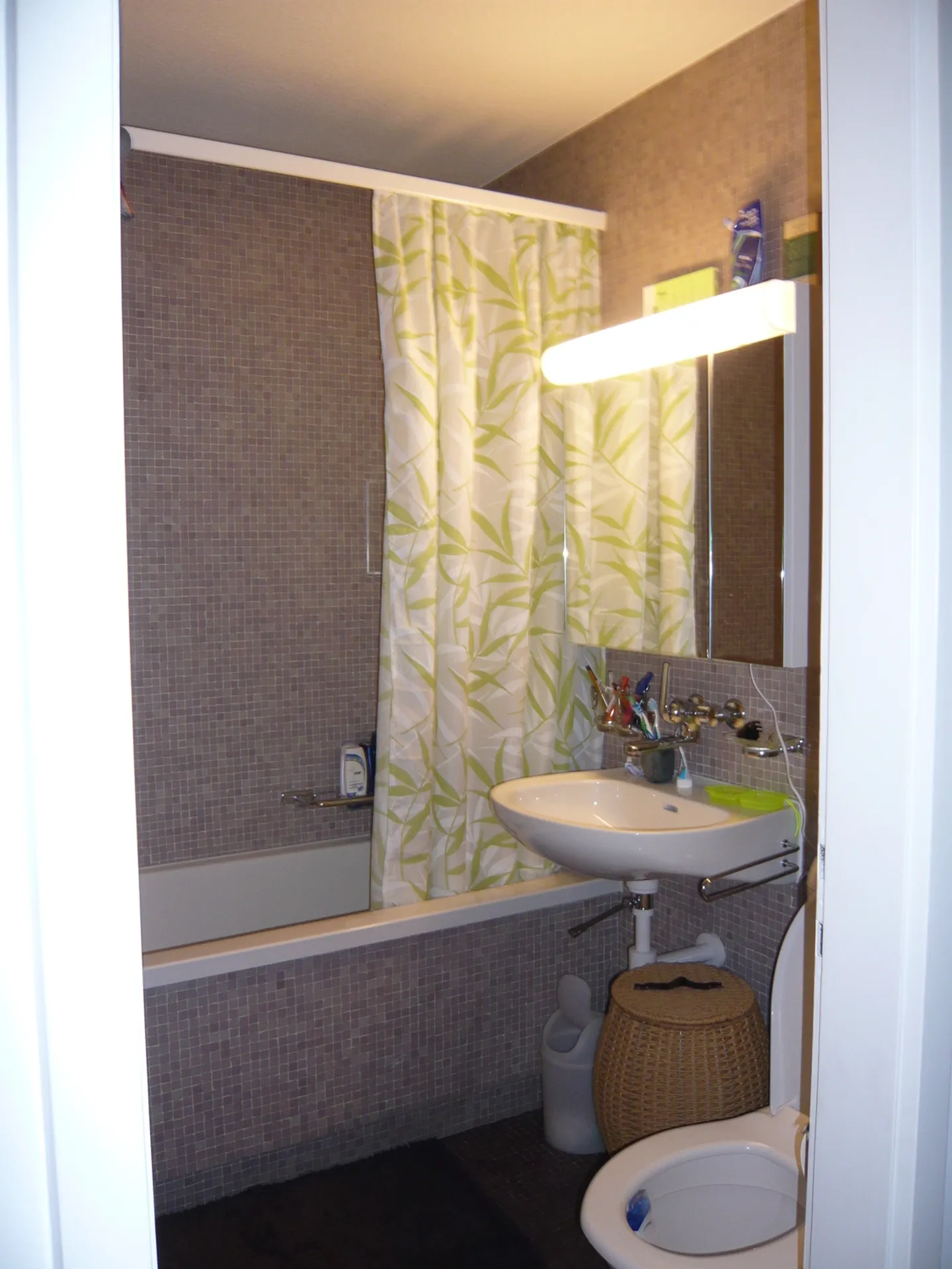 Modern Apartment in Central Location - Photo 5 of 5