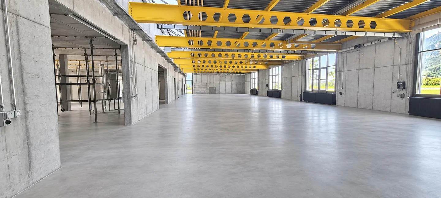 Espaces de stockage et commerciaux dans un emplacement privilégié à Sevelen - Photo 5 sur 8