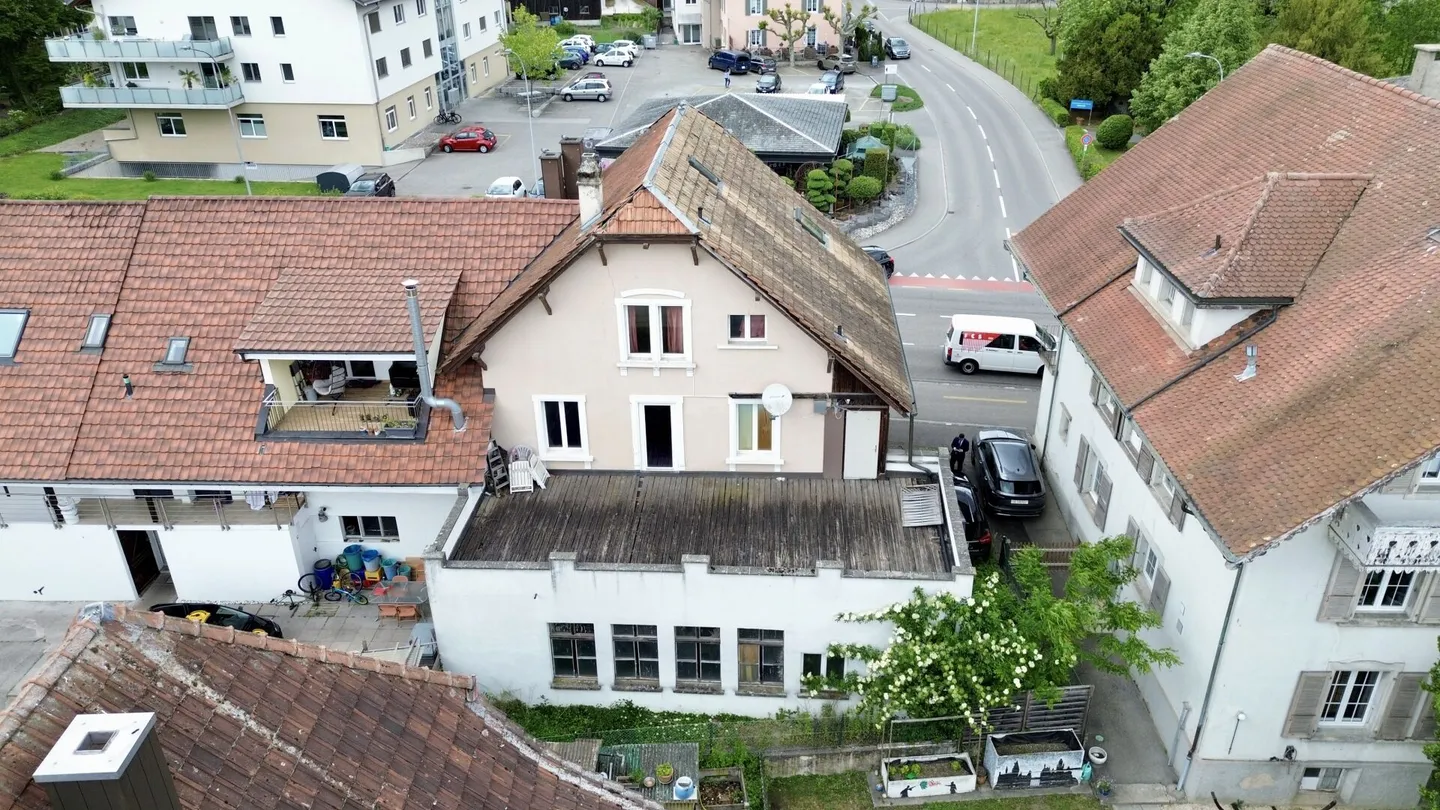 Investors pay attention: Multi-family house with great potential in Selzach - Photo 11 of 12