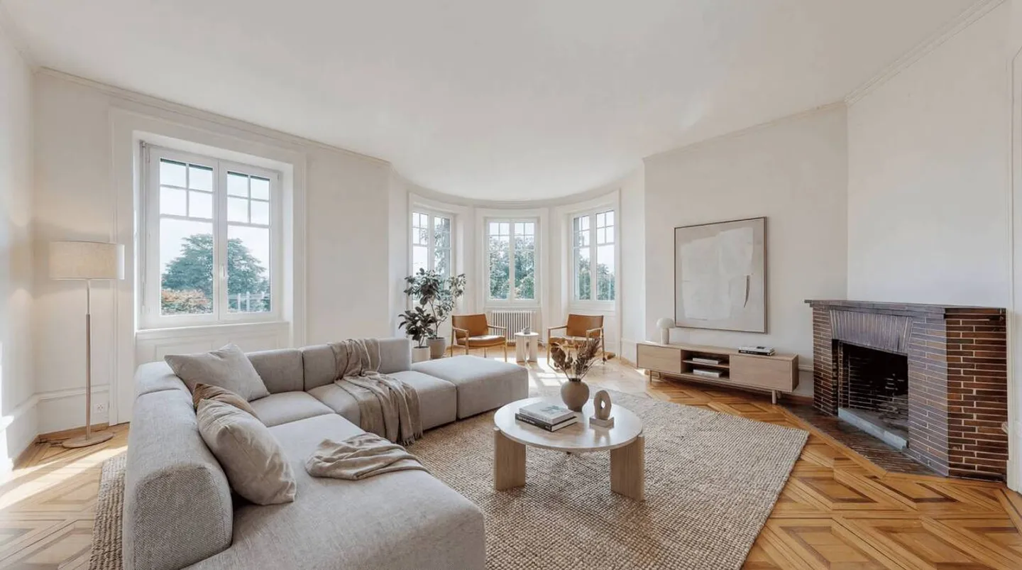 Appartamento straordinario all'ultimo piano con 2 balconi, a pochi passi da Ouchy - Foto 3 di 9