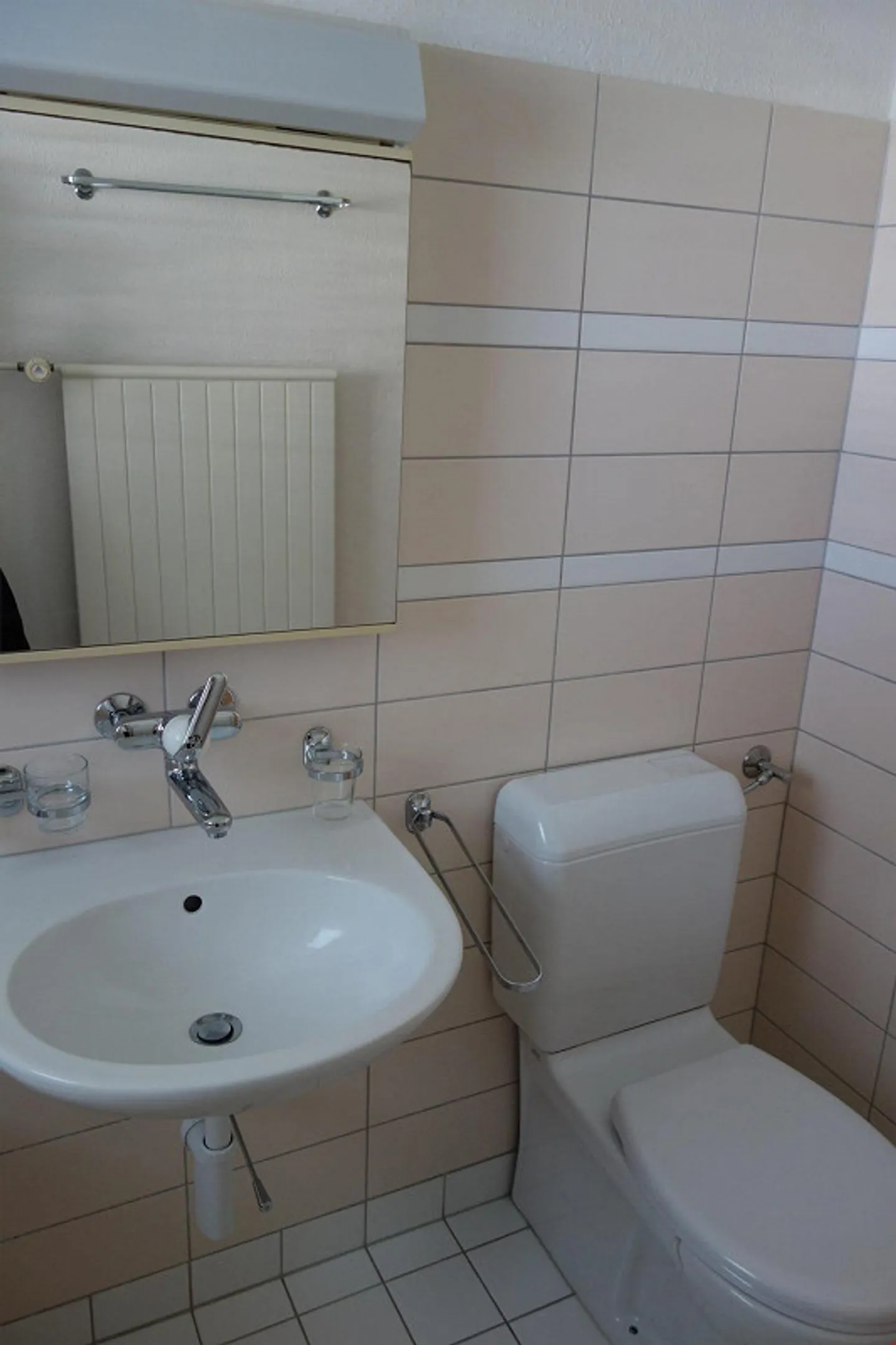 Modernes Apartment mit Balkon - Foto 7 von 8