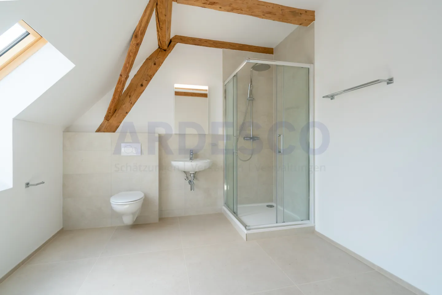 Penthouse with Charm! - Photo 3 of 10