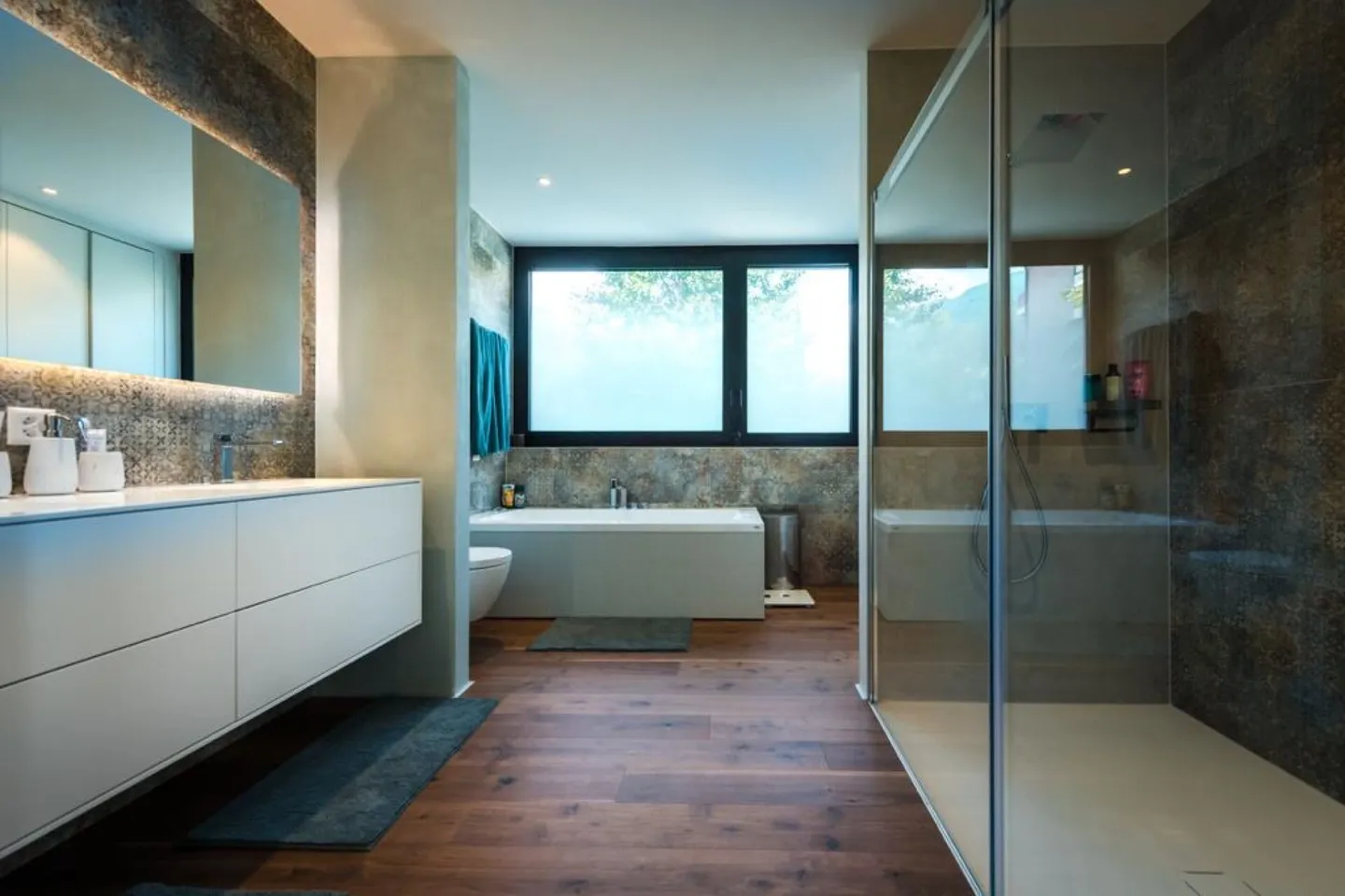 Appartement de jardin moderne et central de 4,5 pièces avec piscine - Photo 6 sur 8