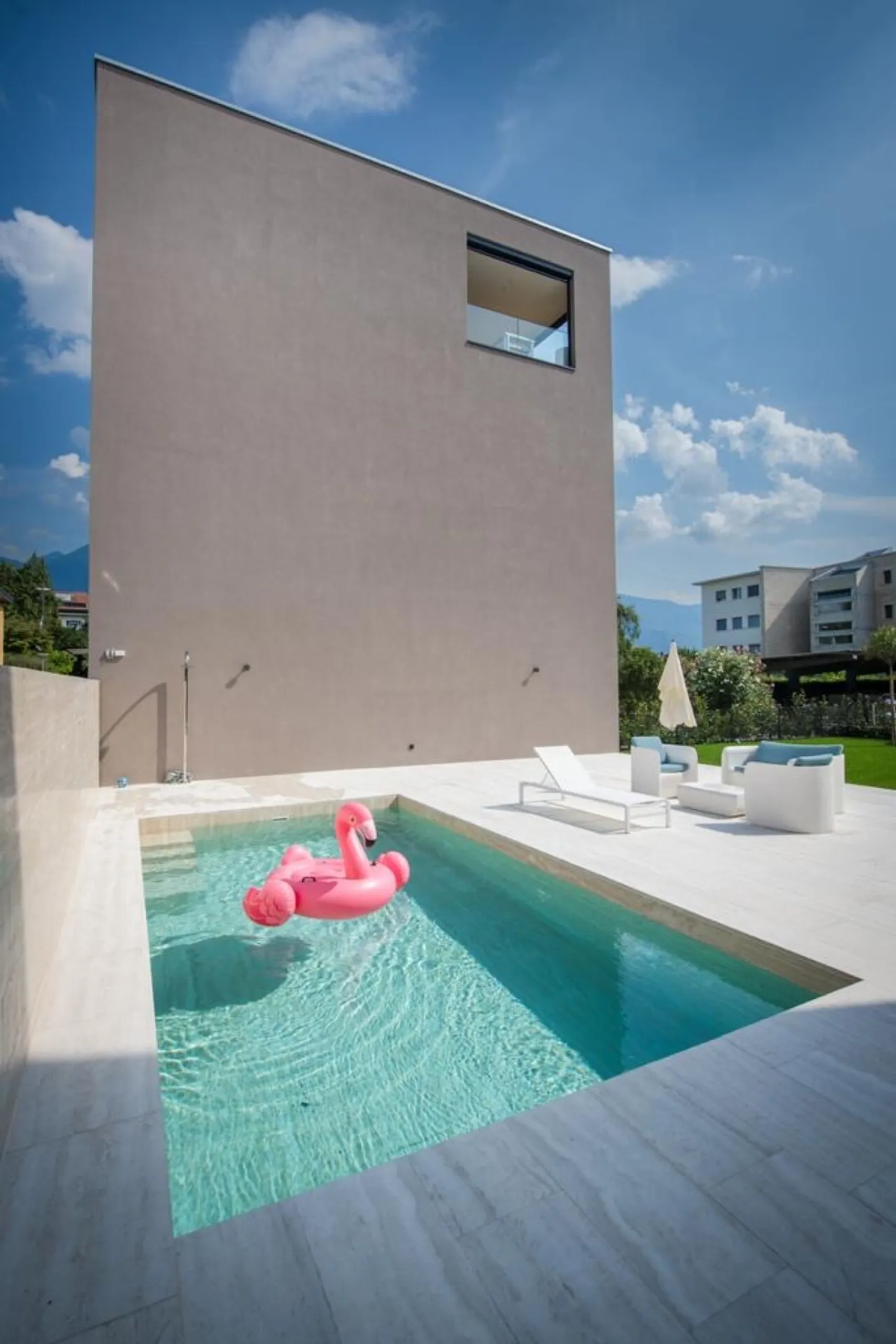 Appartement de jardin moderne et central de 4,5 pièces avec piscine - Photo 7 sur 8