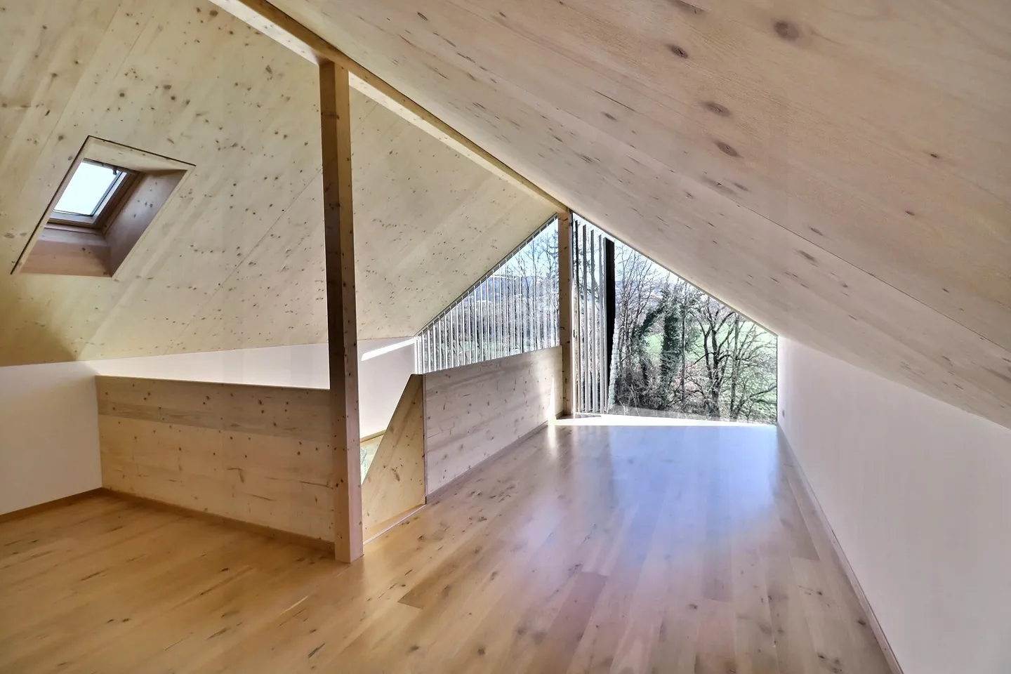 Charming individual house in PPE with exceptional panoramic view! - Photo 3 of 13