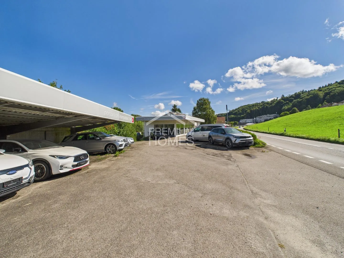 Mischgenutztes Gebäude kaufen - Foto 1 von 9