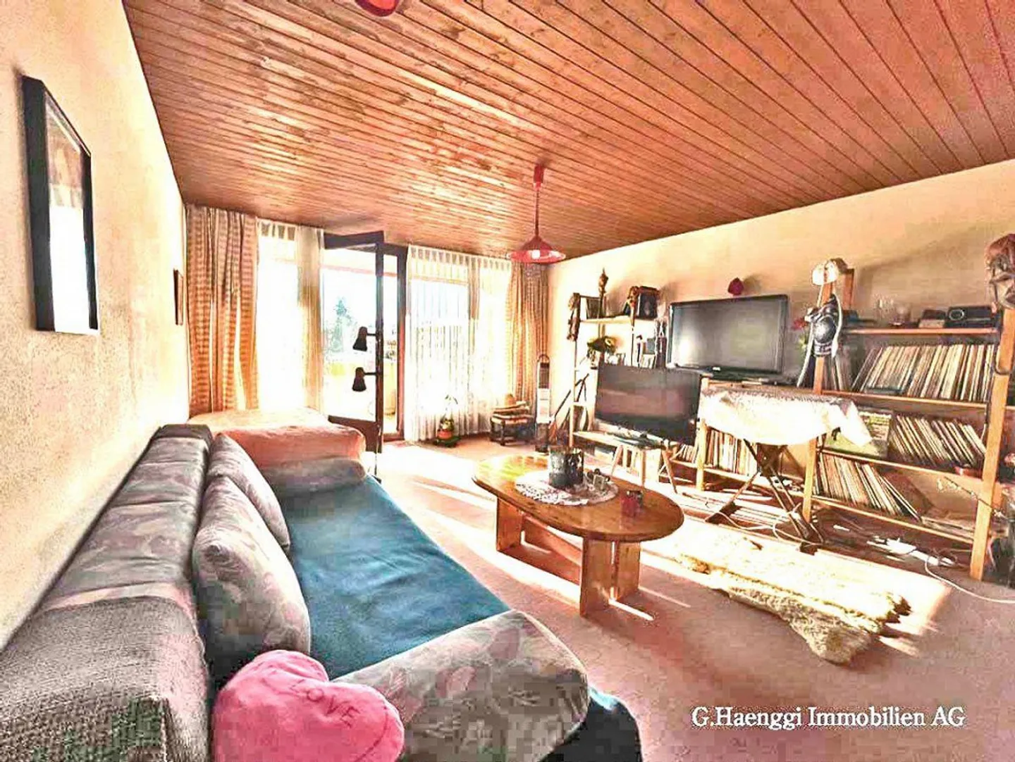 Spacious, bright 3 1/2 room apartment with two large balconies - Photo 6 of 13