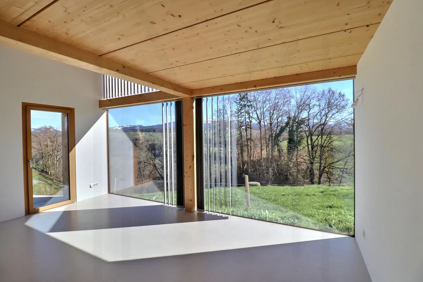 Charming individual house in PPE with exceptional panoramic view! - Photo 5 of 13