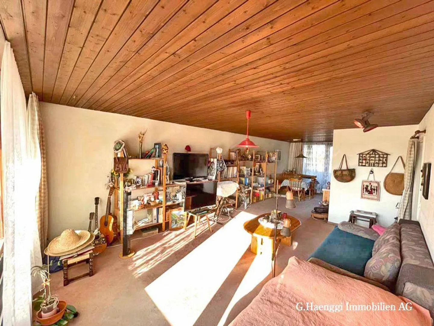 Spacious, bright 3 1/2 room apartment with two large balconies - Photo 7 of 13