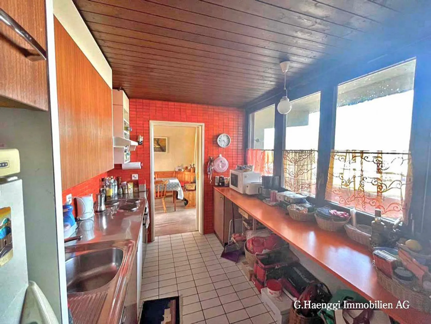 Spacious, bright 3 1/2 room apartment with two large balconies - Photo 9 of 13