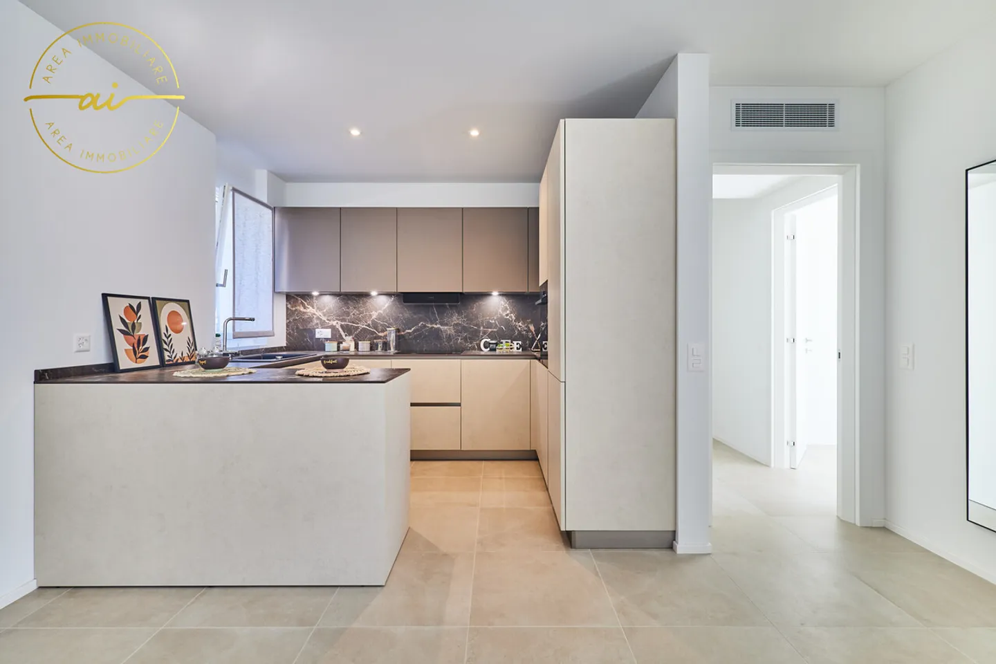 SPACIOUS 4.5 ROOMS WITH GARDEN IN ELEGANT RESIDENCE - Photo 4 of 13