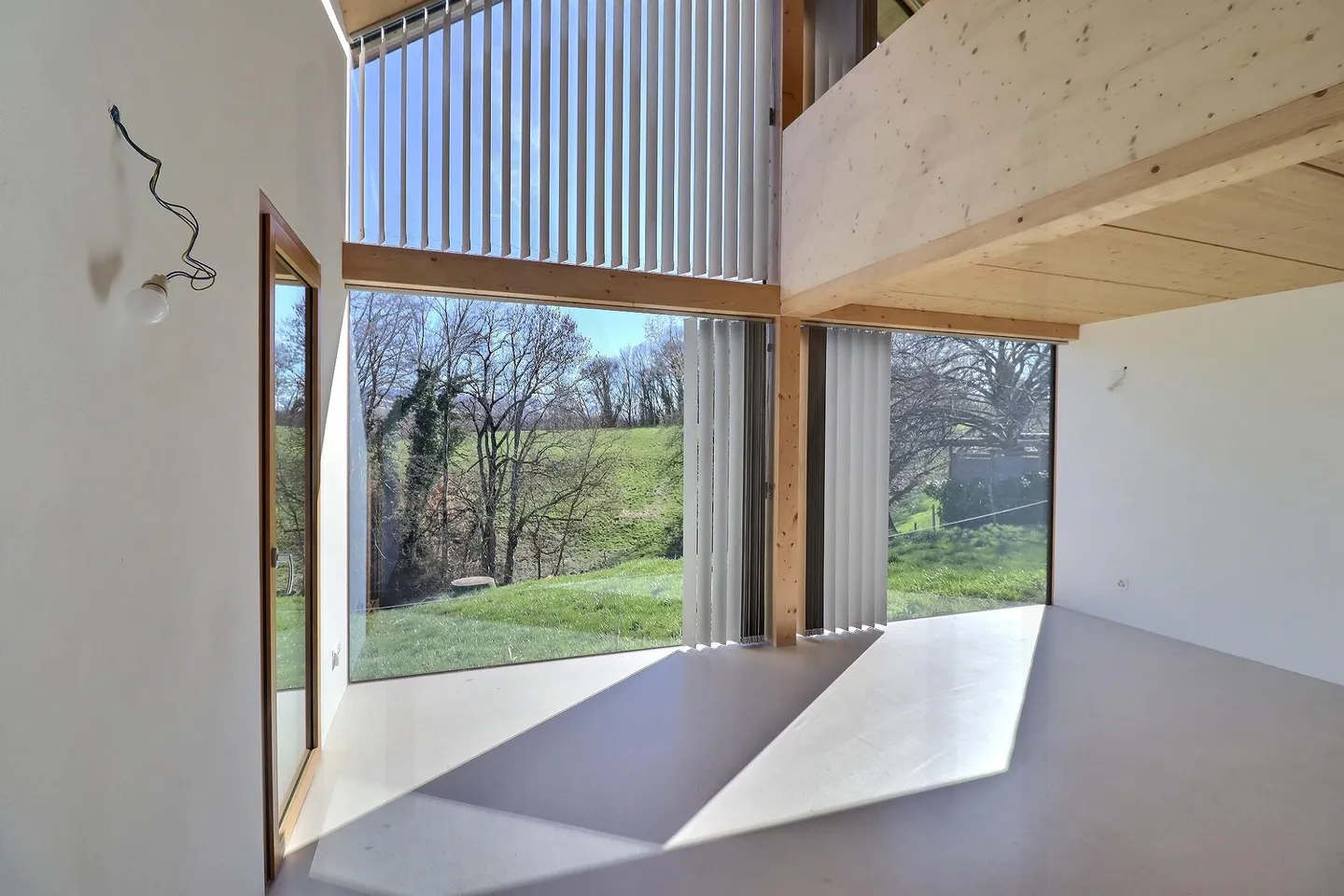 Charming individual house in PPE with exceptional panoramic view! - Photo 2 of 13