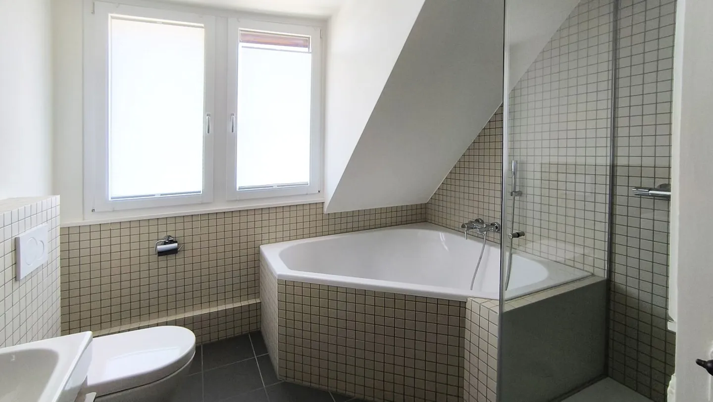 4-5½ Zimmer Maisonette-Dachwohnung - Foto 6 di 14