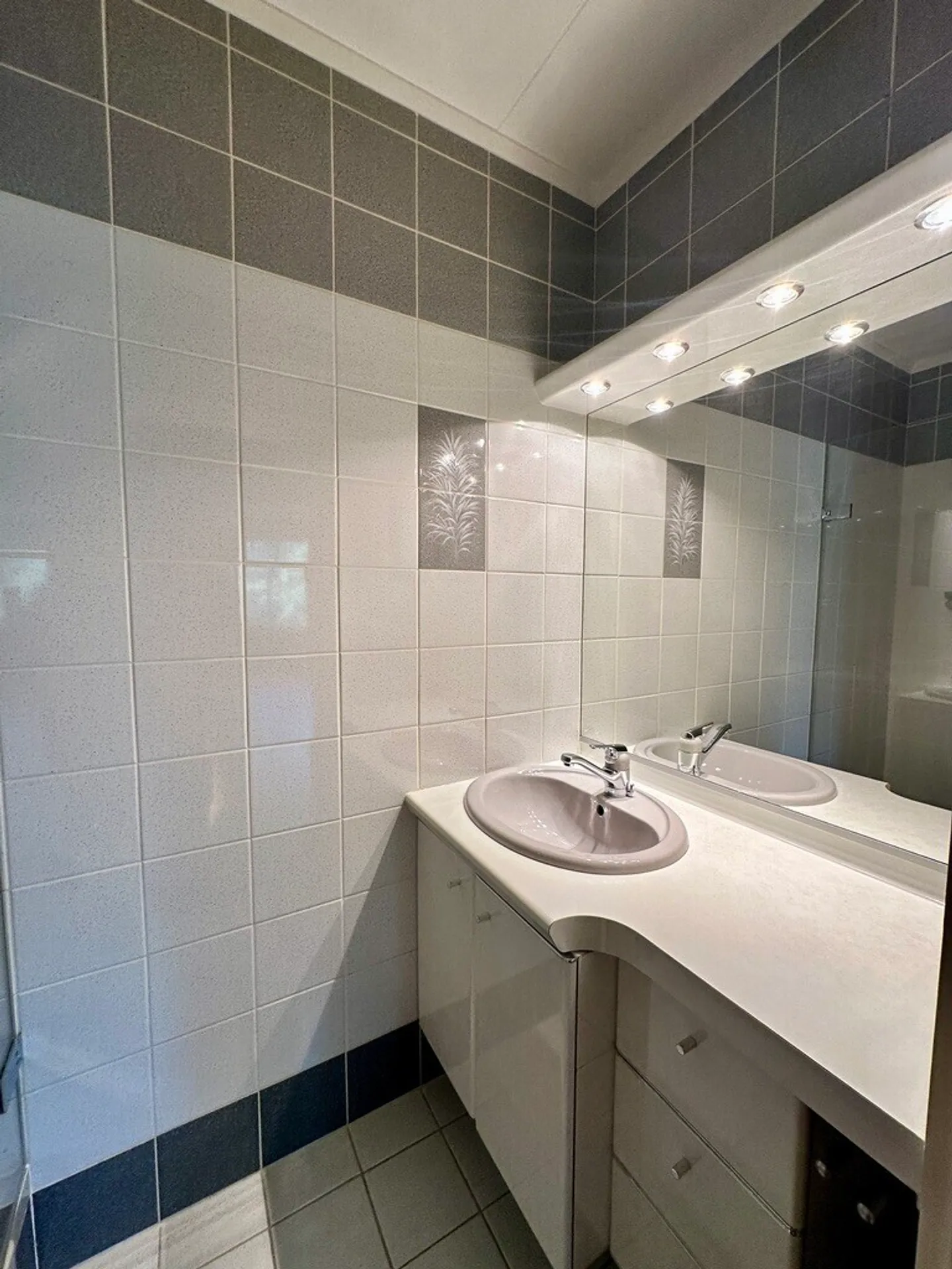 Charming 2.5 rooms in the center of Crans - Photo 13 of 14