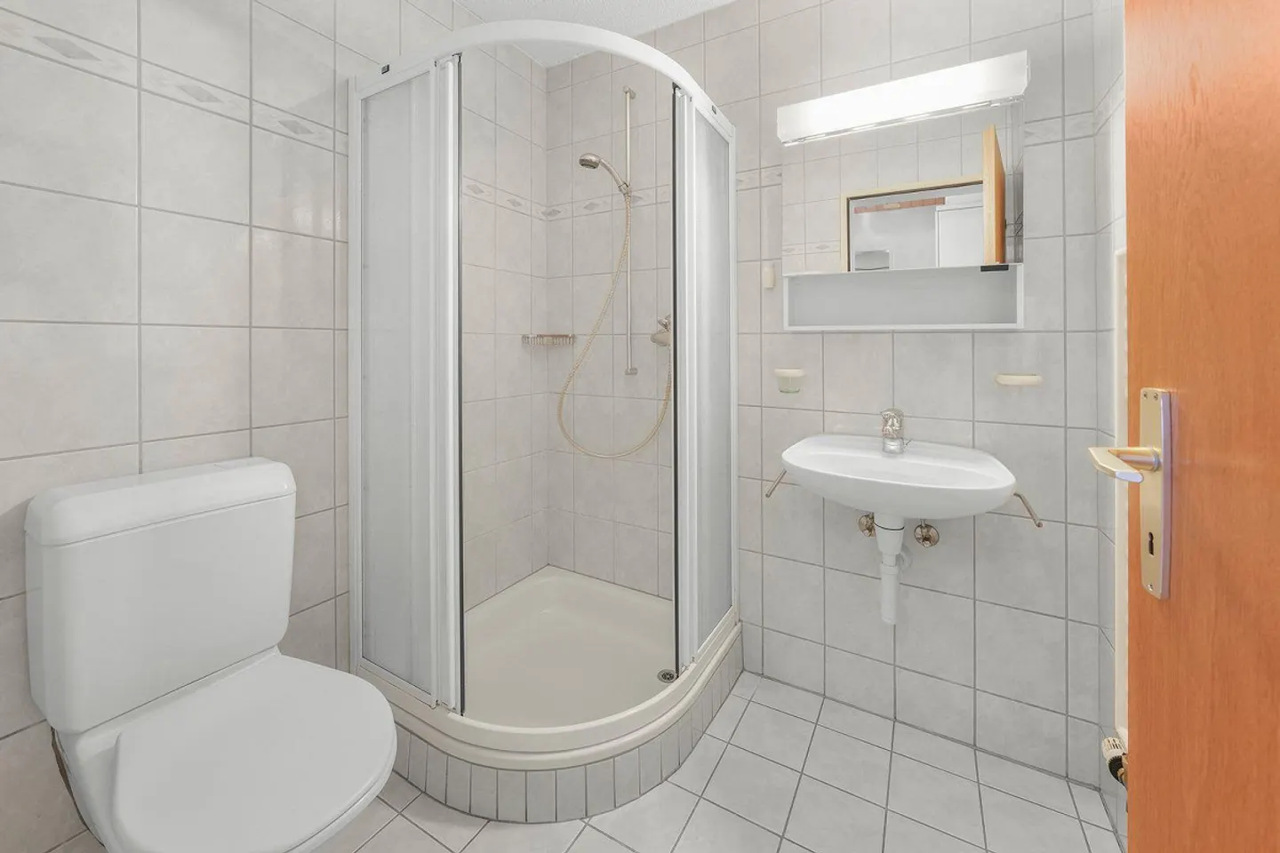 Vivre avec une vue : appartement de jardin de 4,5 pièces avec beaucoup d'intimité - Photo 10 sur 18