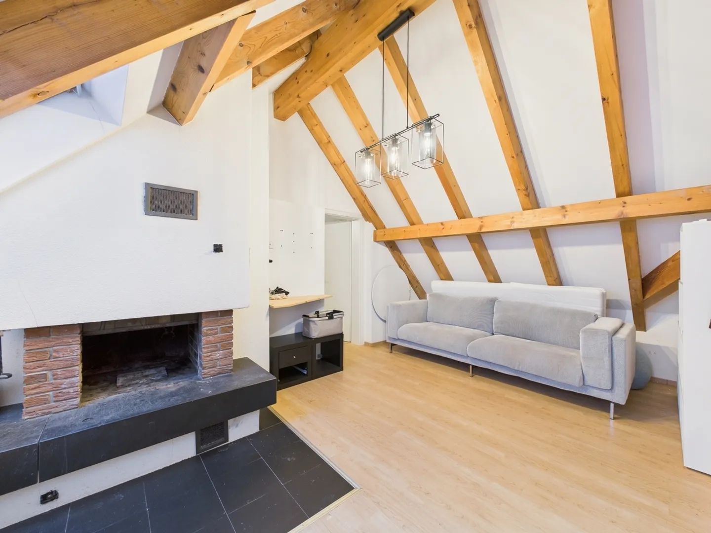 Lichtdurchflutetes Wohnjuwel in Gams, SG - Foto 1 von 10