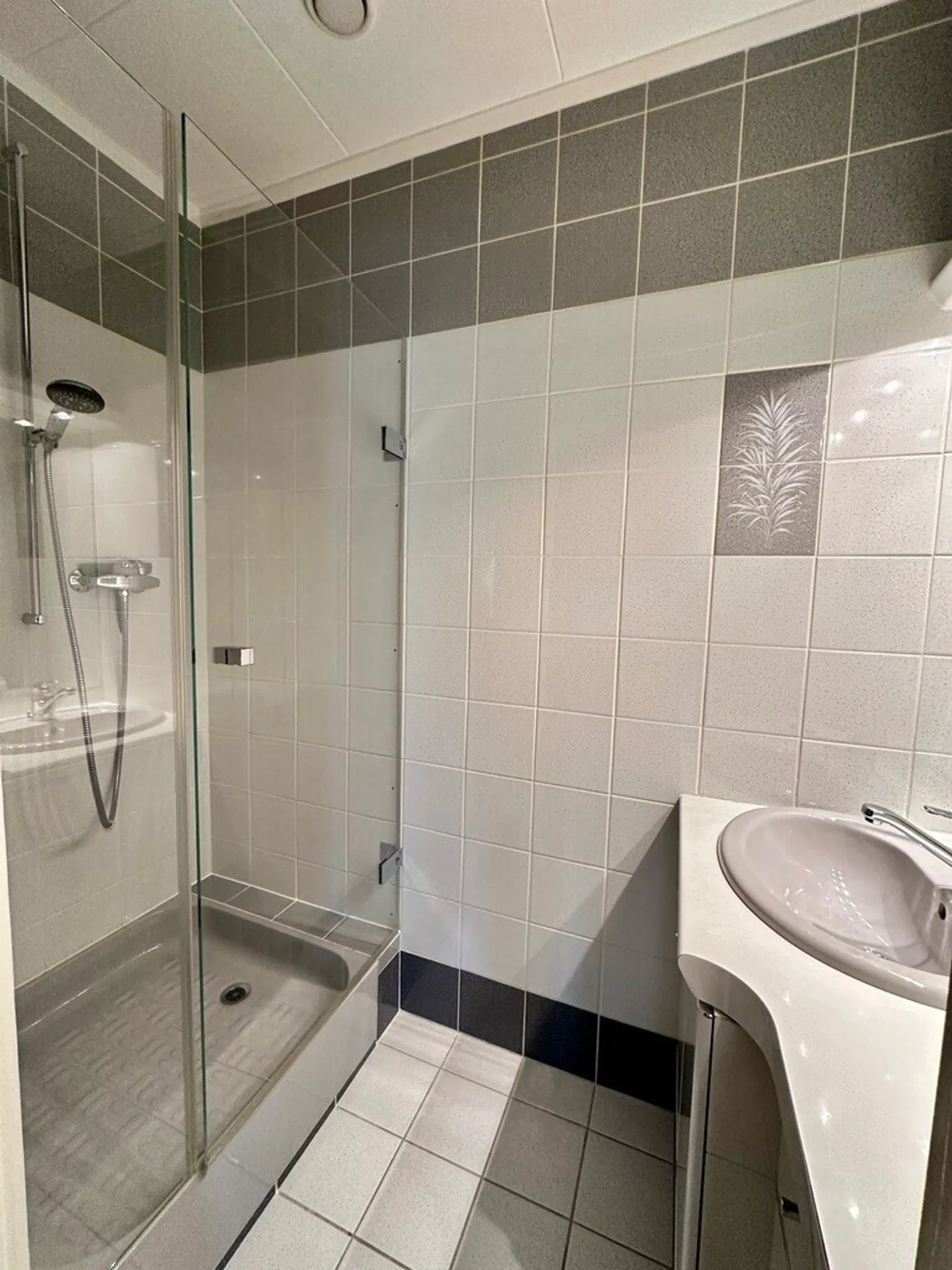Charming 2.5 rooms in the center of Crans - Photo 11 of 14