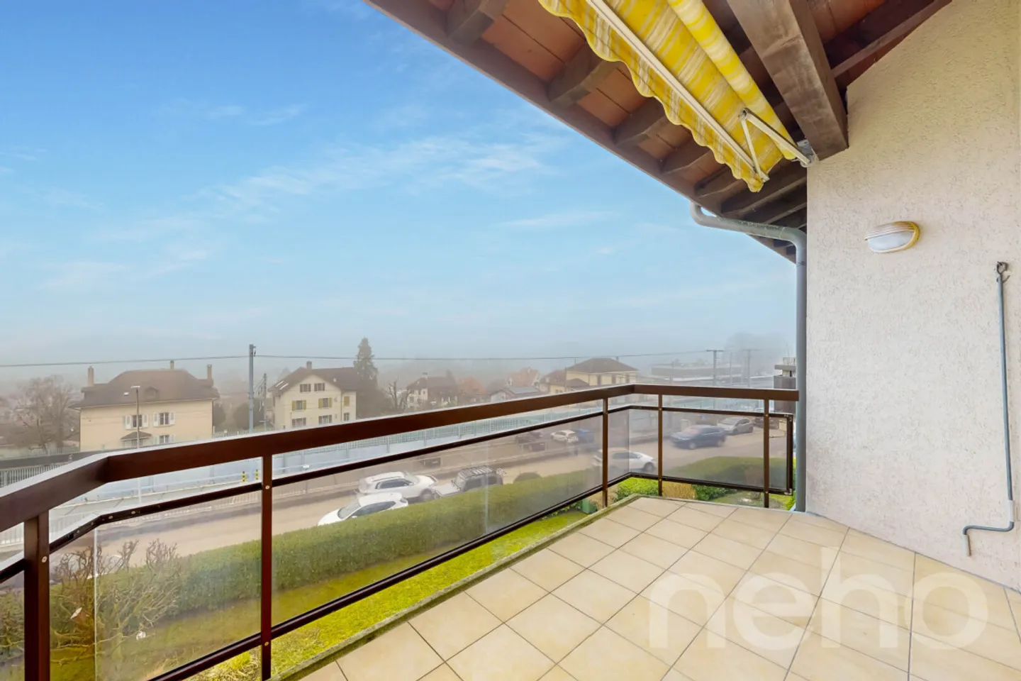 Top Floor Apartment with Lake View - Photo 12 of 13