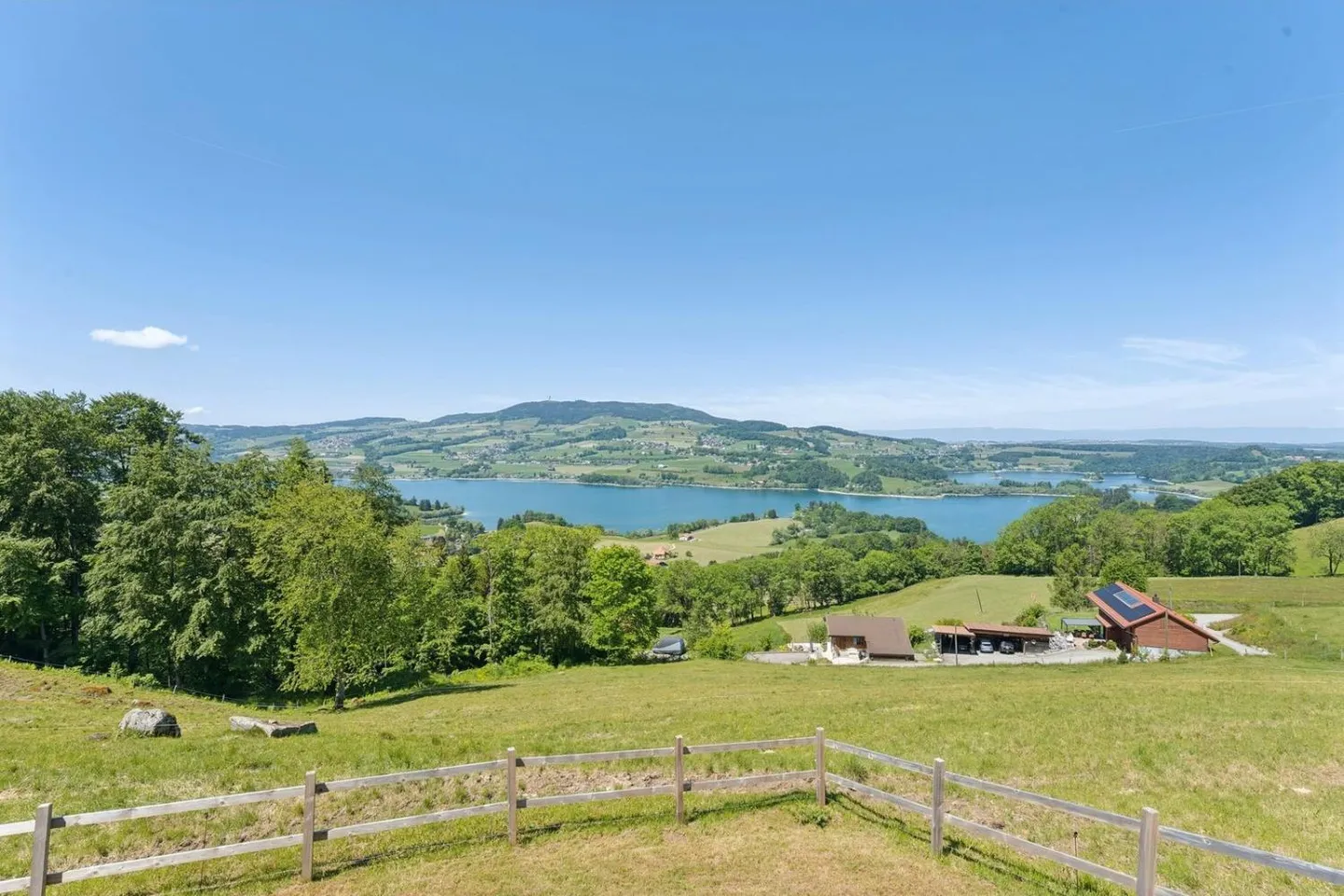 Elegante casa residenziale con vista incomparabile sul lago e sulle montagne - Foto 10 di 12