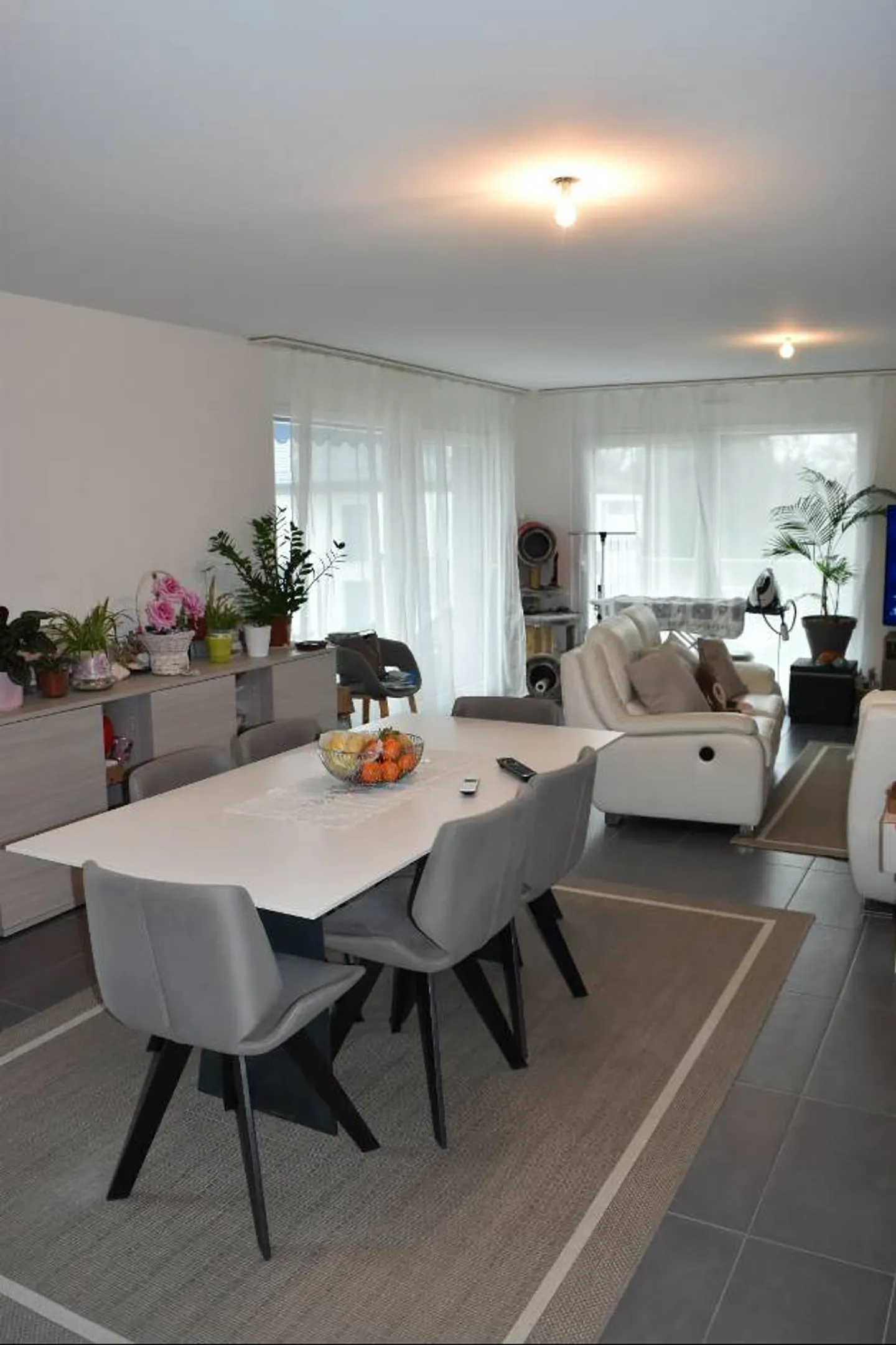 MAGNIFIKANTE IMMOBILIE MIT BALKON 200M VOM SEE - Foto 4 von 10