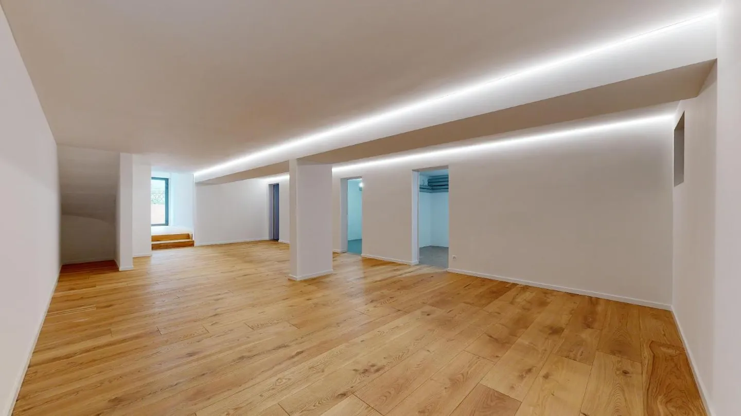Elegant Family Home in Crassier - Photo 8 of 13