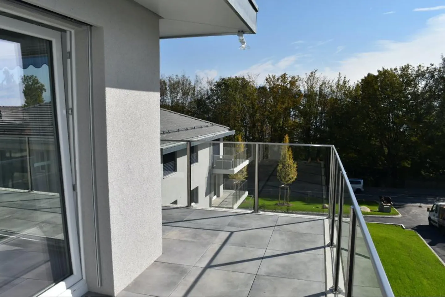 MAGNIFIKANTE IMMOBILIE MIT BALKON 200M VOM SEE - Foto 5 von 10