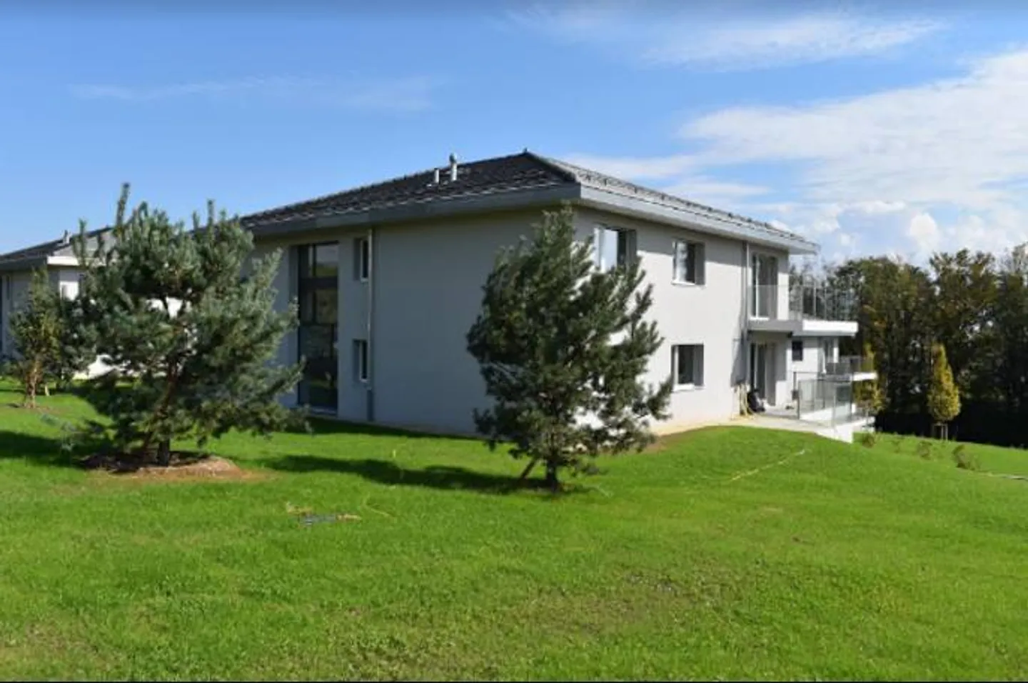 MAGNIFIKANTE IMMOBILIE MIT BALKON 200M VOM SEE - Foto 10 von 10