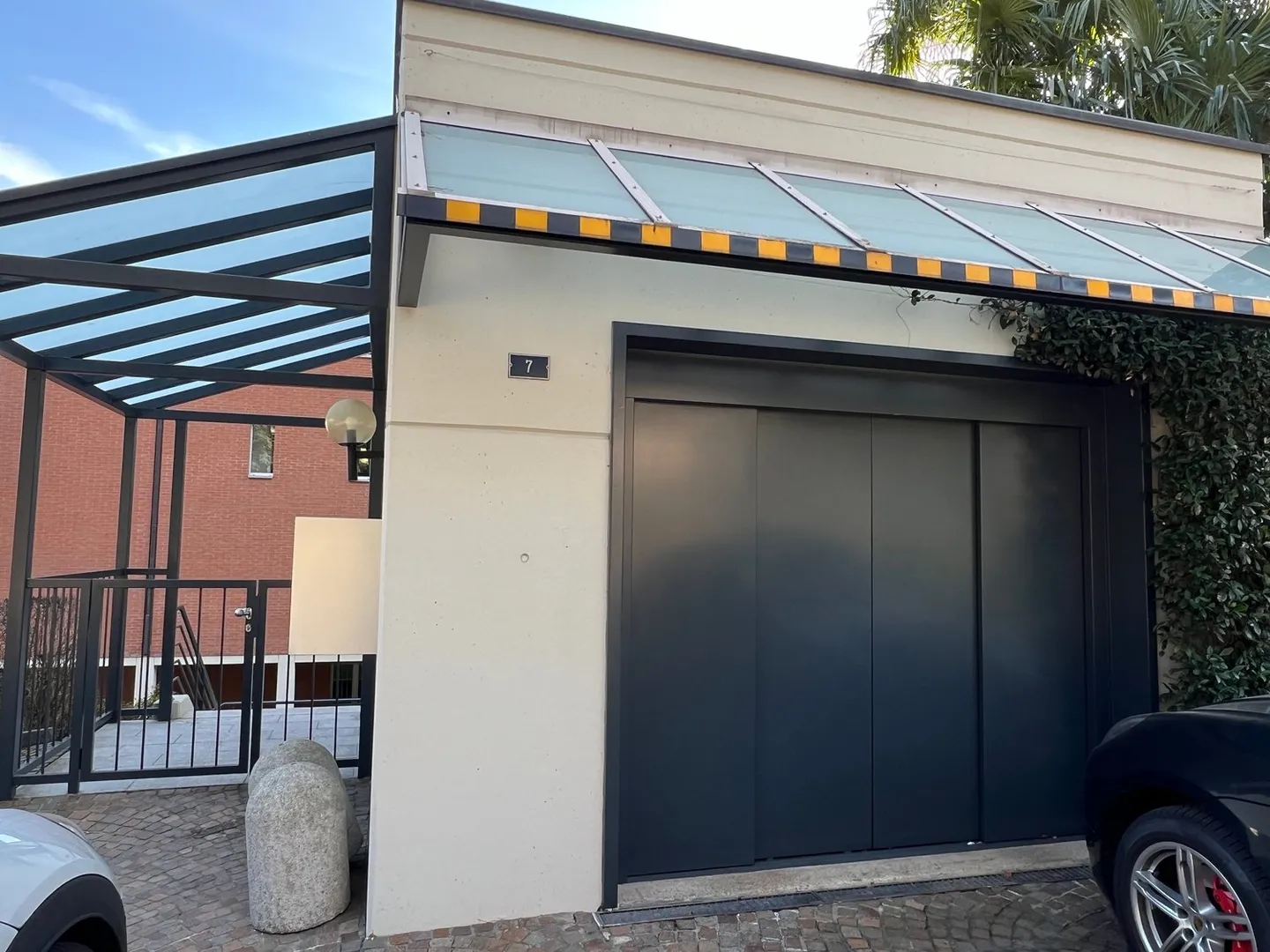 Posto auto in garage condominiale AV081 - Foto 4 di 4