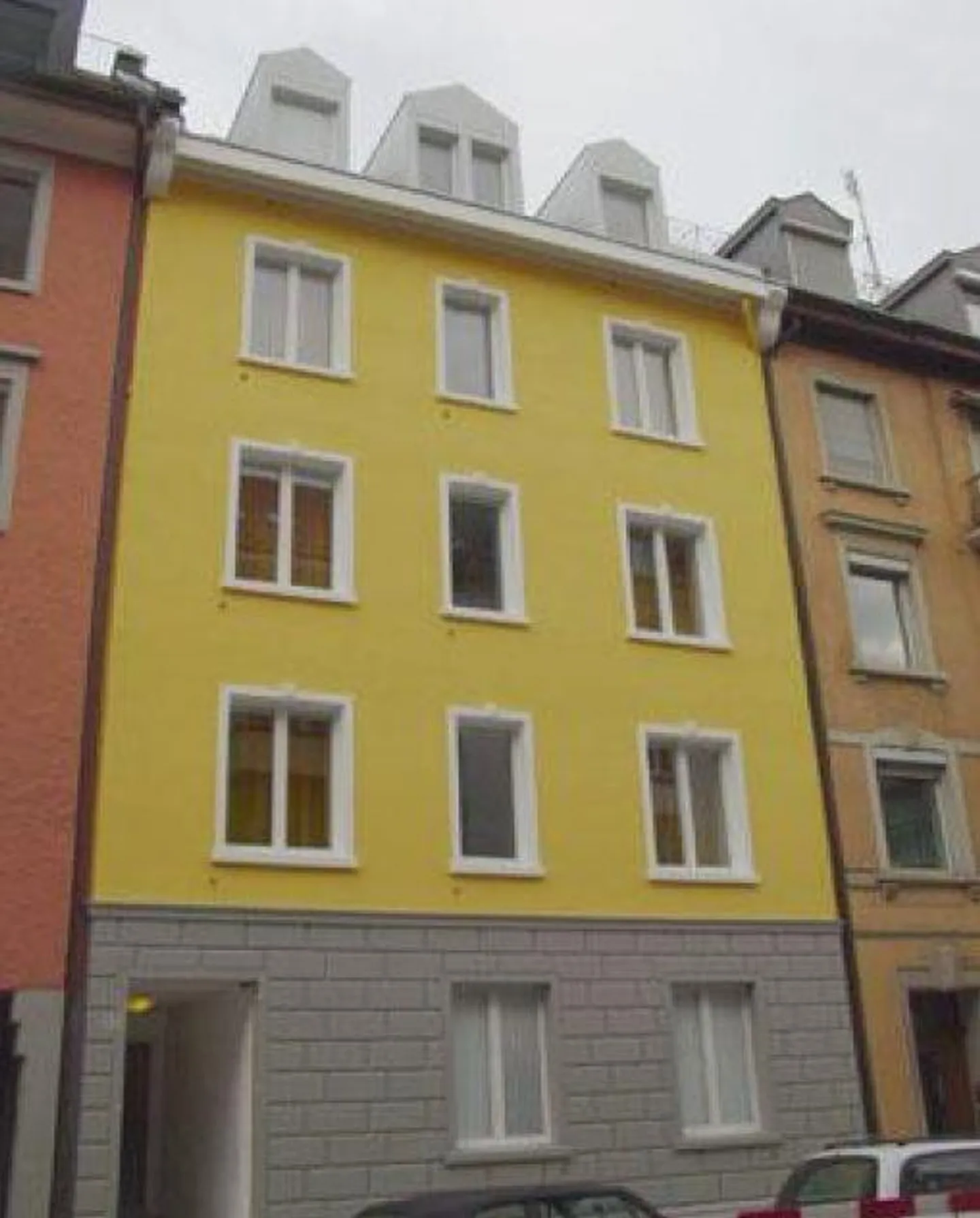 Furnished studio in a good location - Photo 1 of 4