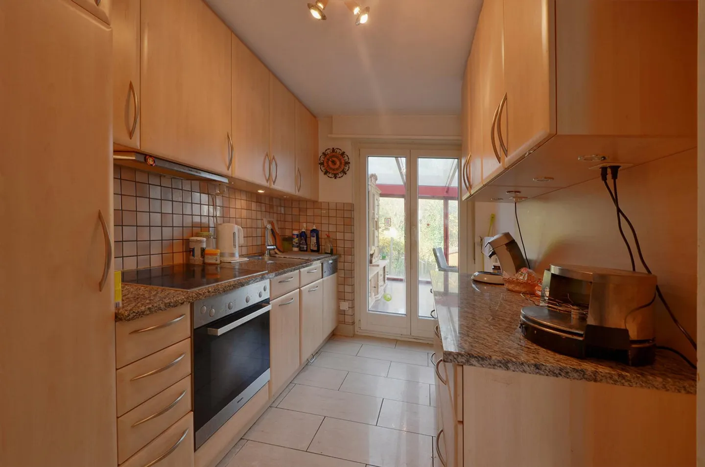 Vivre avec une ambiance de village et à proximité de la ville - Photo 9 sur 10