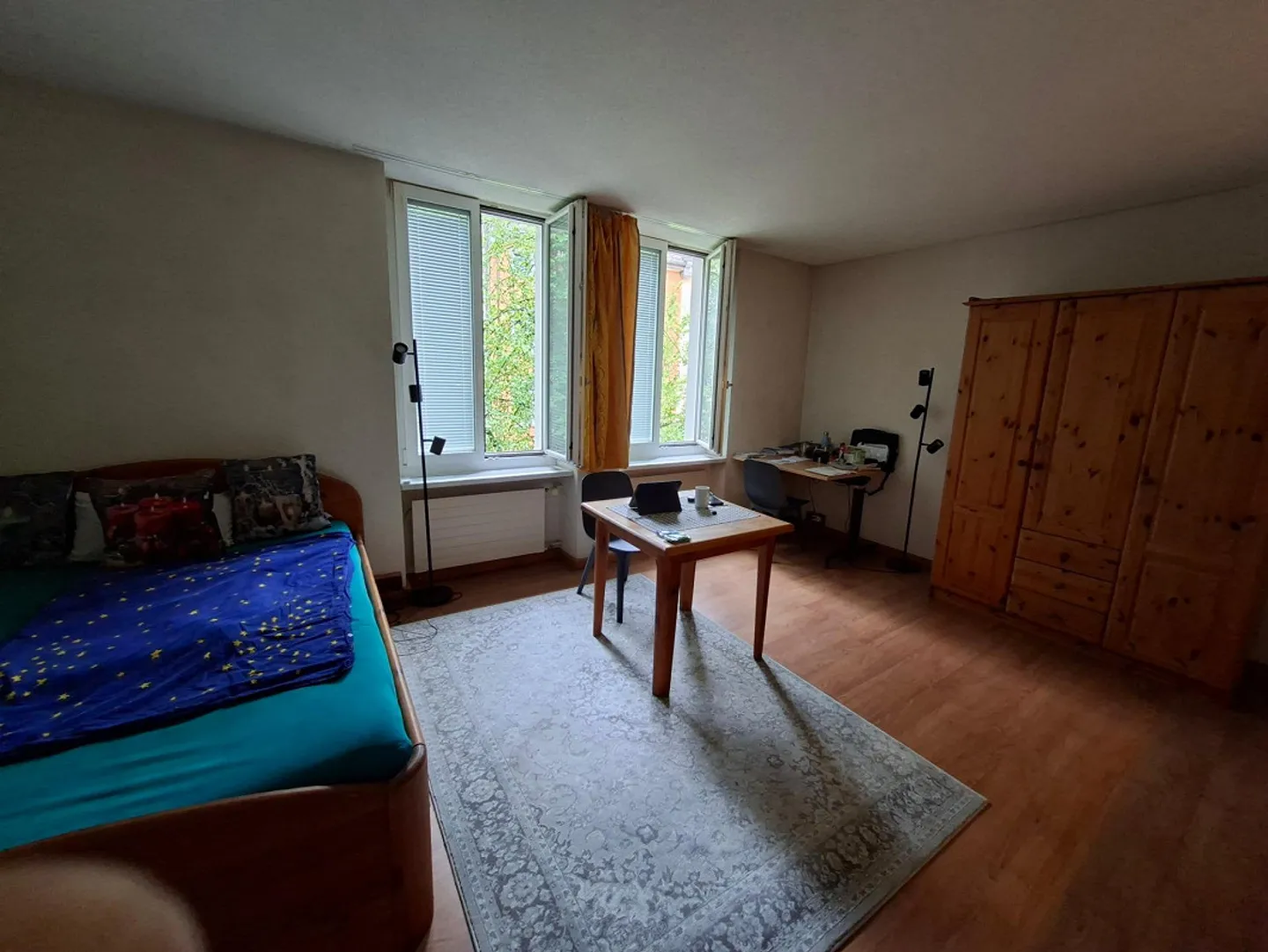 Furnished studio in a good location - Photo 2 of 4