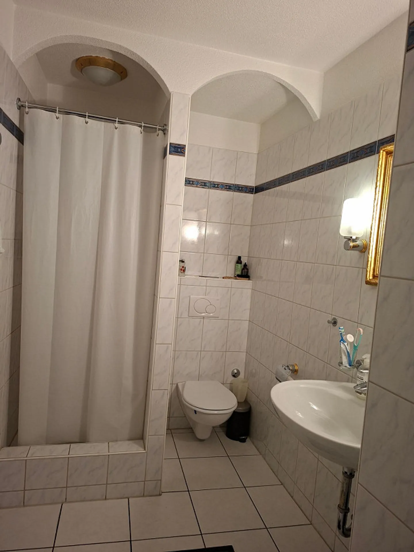 Furnished studio in a good location - Photo 4 of 4