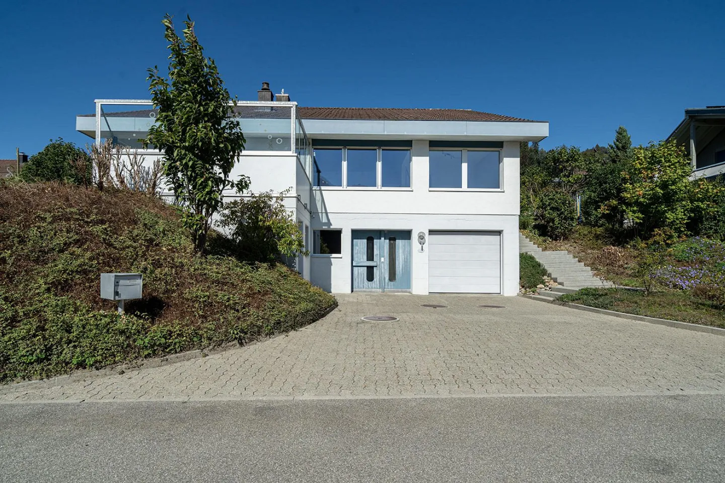 Maison individuelle de 6,5 pièces avec vue dégagée dans un emplacement ensoleillé et calme - Photo 6 sur 30