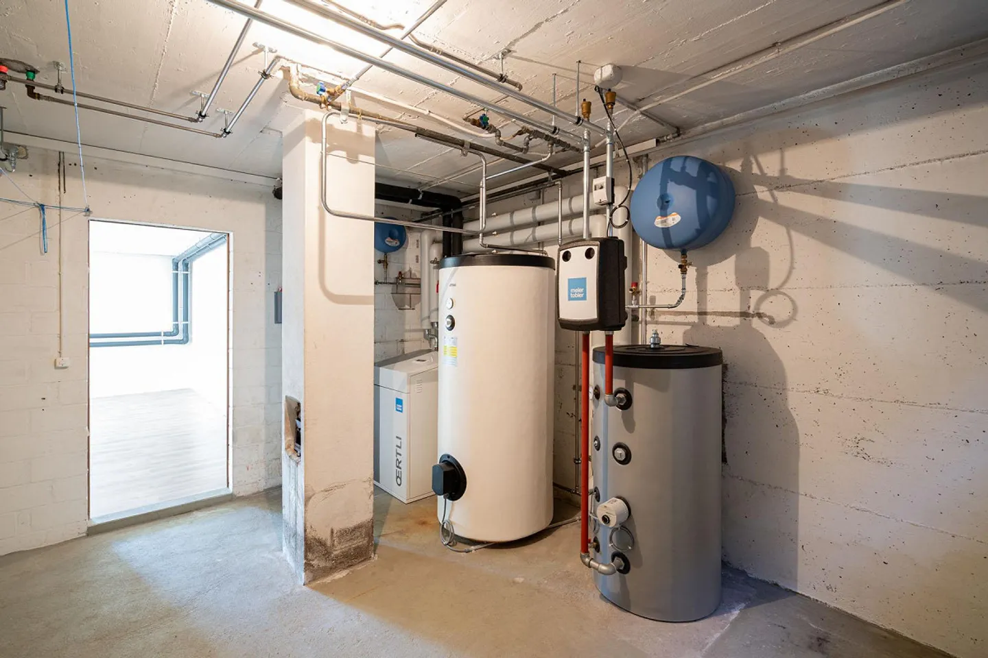 Maison individuelle de 6,5 pièces avec vue dégagée dans un emplacement ensoleillé et calme - Photo 7 sur 30