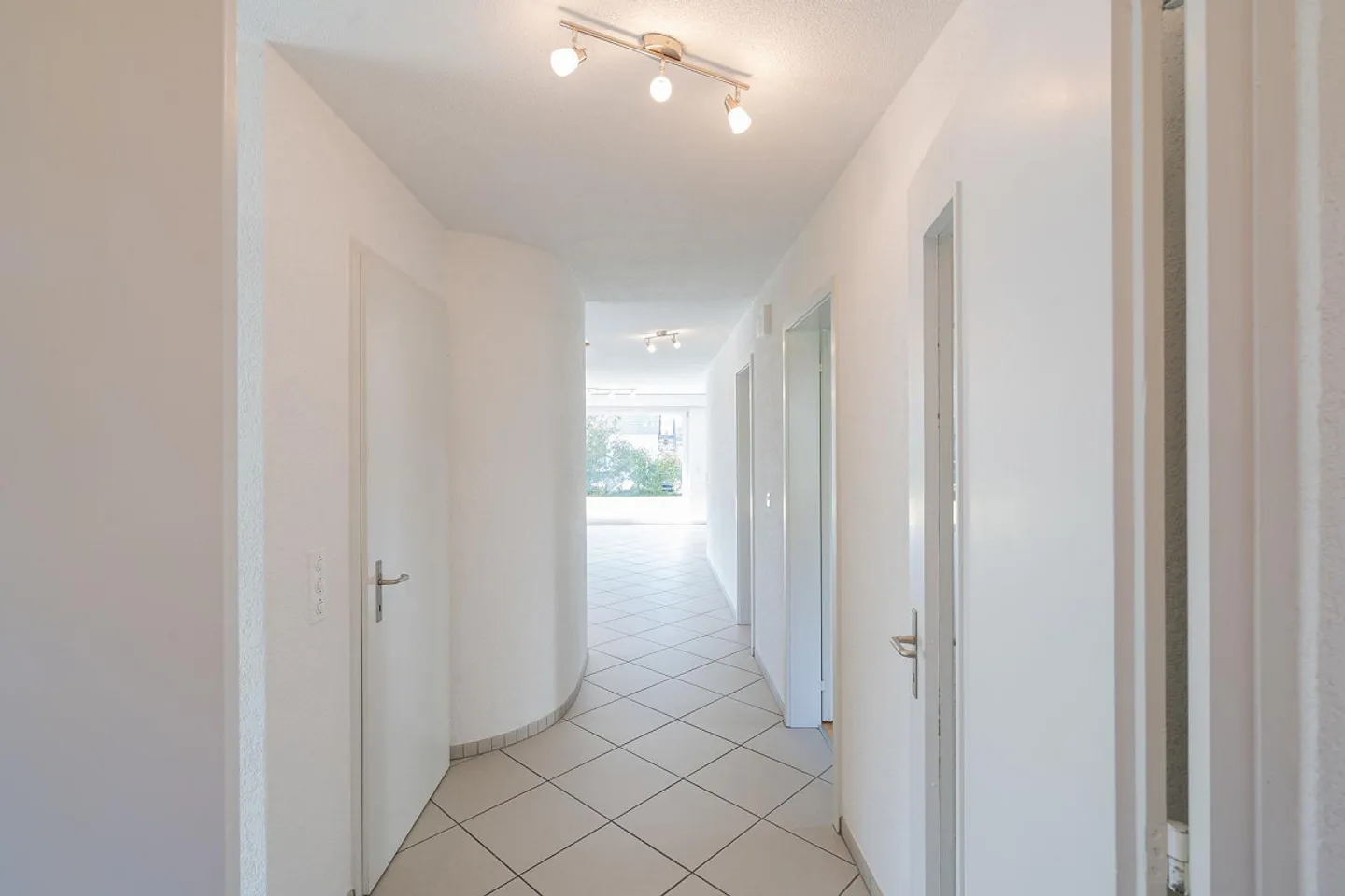 Maison individuelle de 6,5 pièces avec vue dégagée dans un emplacement ensoleillé et calme - Photo 11 sur 30