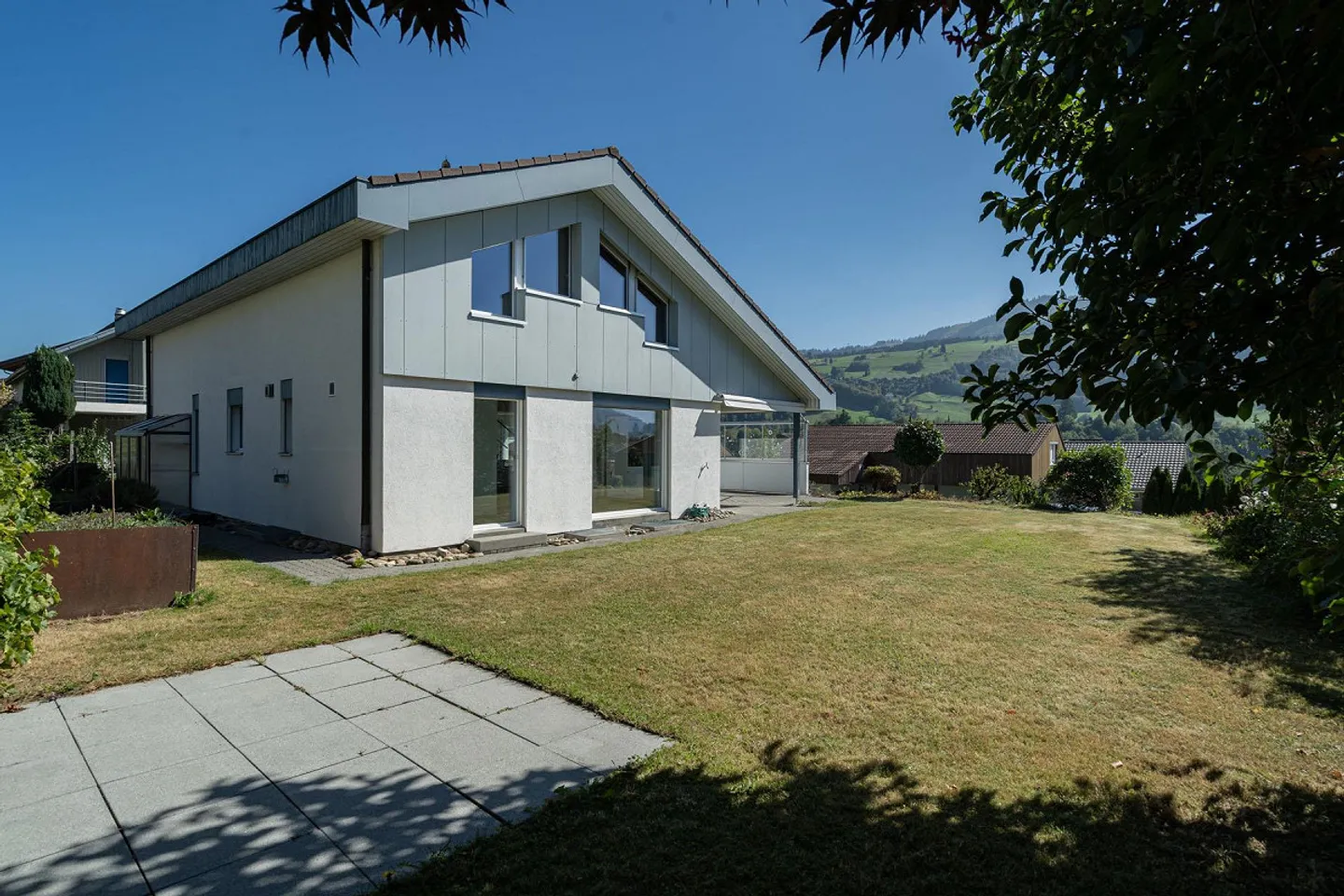 Maison individuelle de 6,5 pièces avec vue dégagée dans un emplacement ensoleillé et calme - Photo 29 sur 30