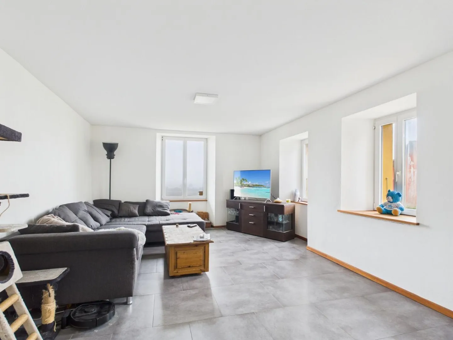 Appartamento con 4.5 stanze e giardino privato - Foto 1 di 8
