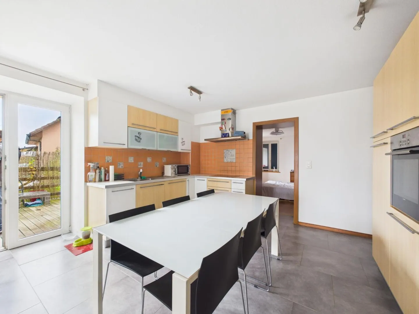 Appartamento con 4.5 stanze e giardino privato - Foto 4 di 8