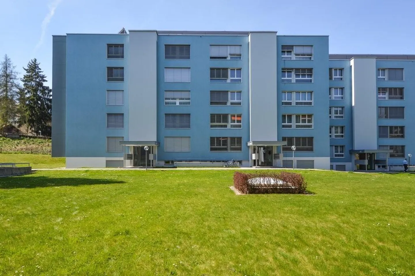 Proche de la ville mais dans la verdure ! - Photo 1 sur 4
