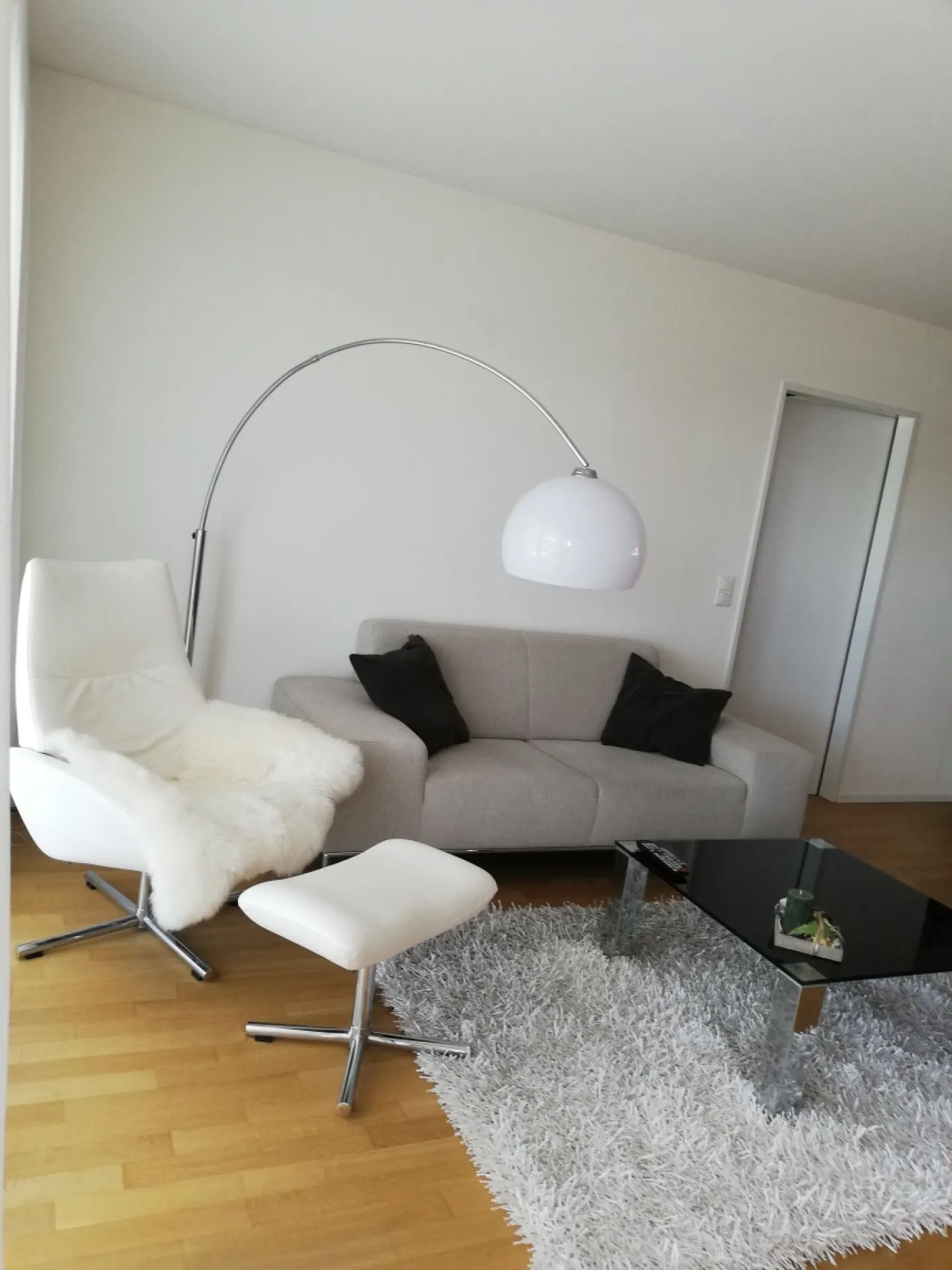 Charmante Wohnung mit grosser Terrasse - Foto 2 von 20