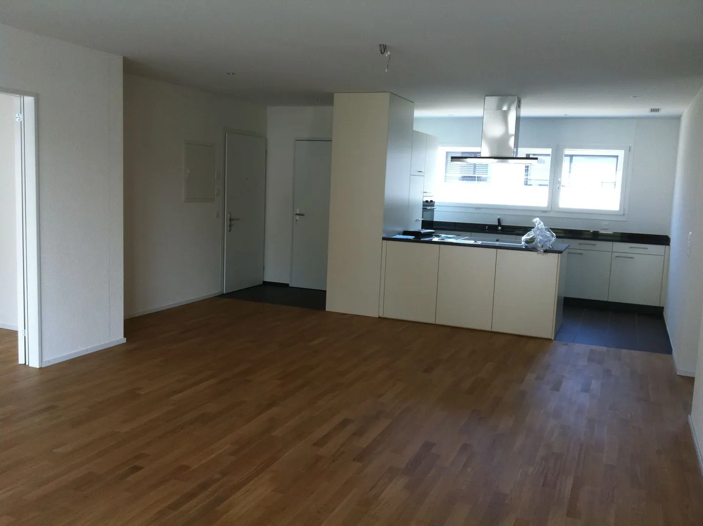 Charmante Wohnung mit grosser Terrasse - Foto 4 von 20