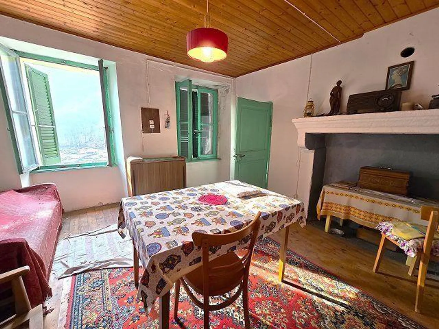 Grande casa ticinese di 9 locali con terreno - Foto 2 di 33