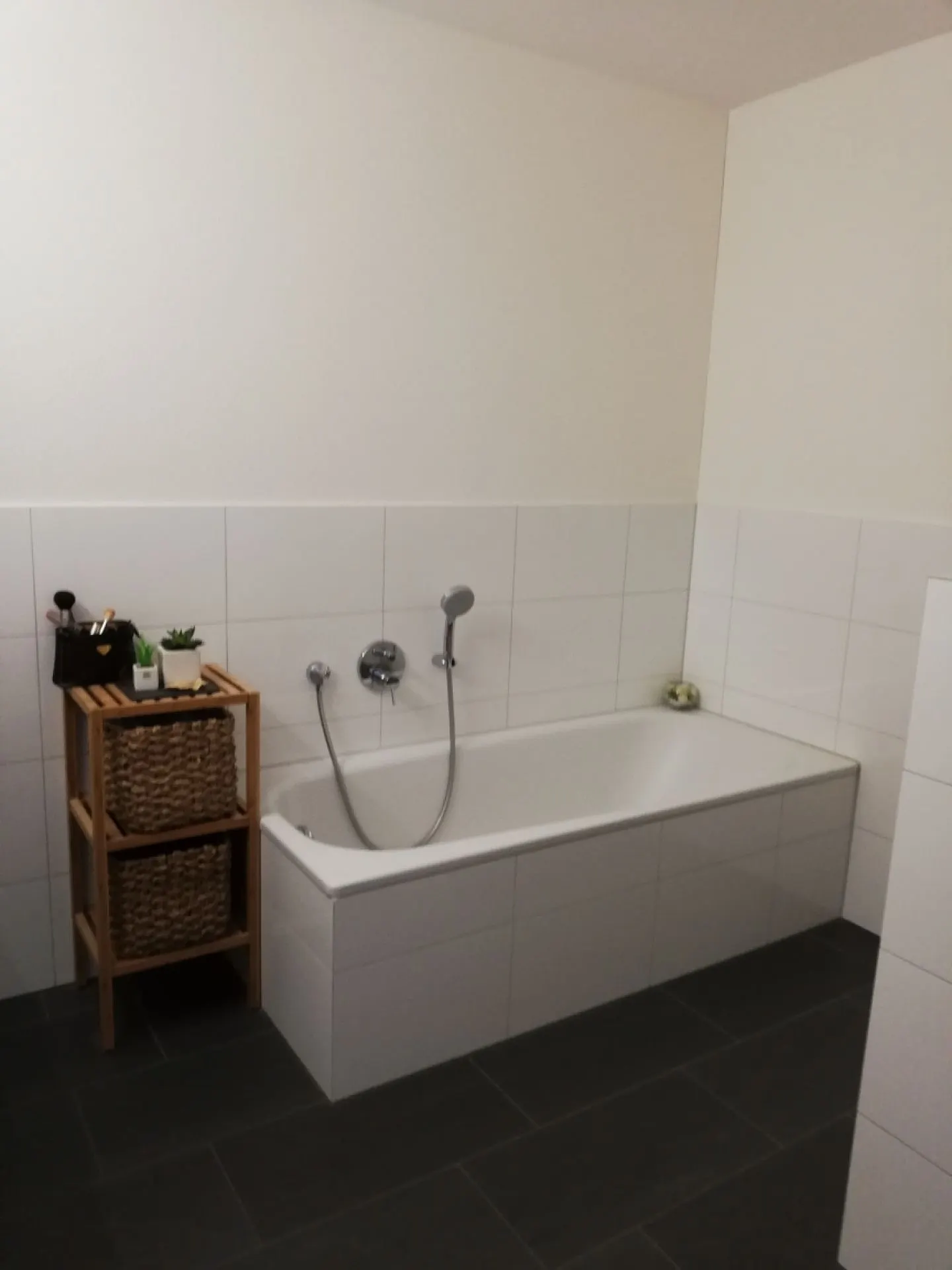 Charmante Wohnung mit grosser Terrasse - Foto 16 von 20