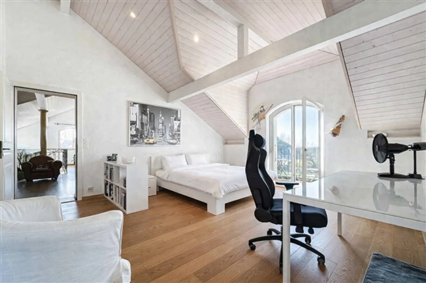 Elegante Villa mit Pool - Foto 10 von 13