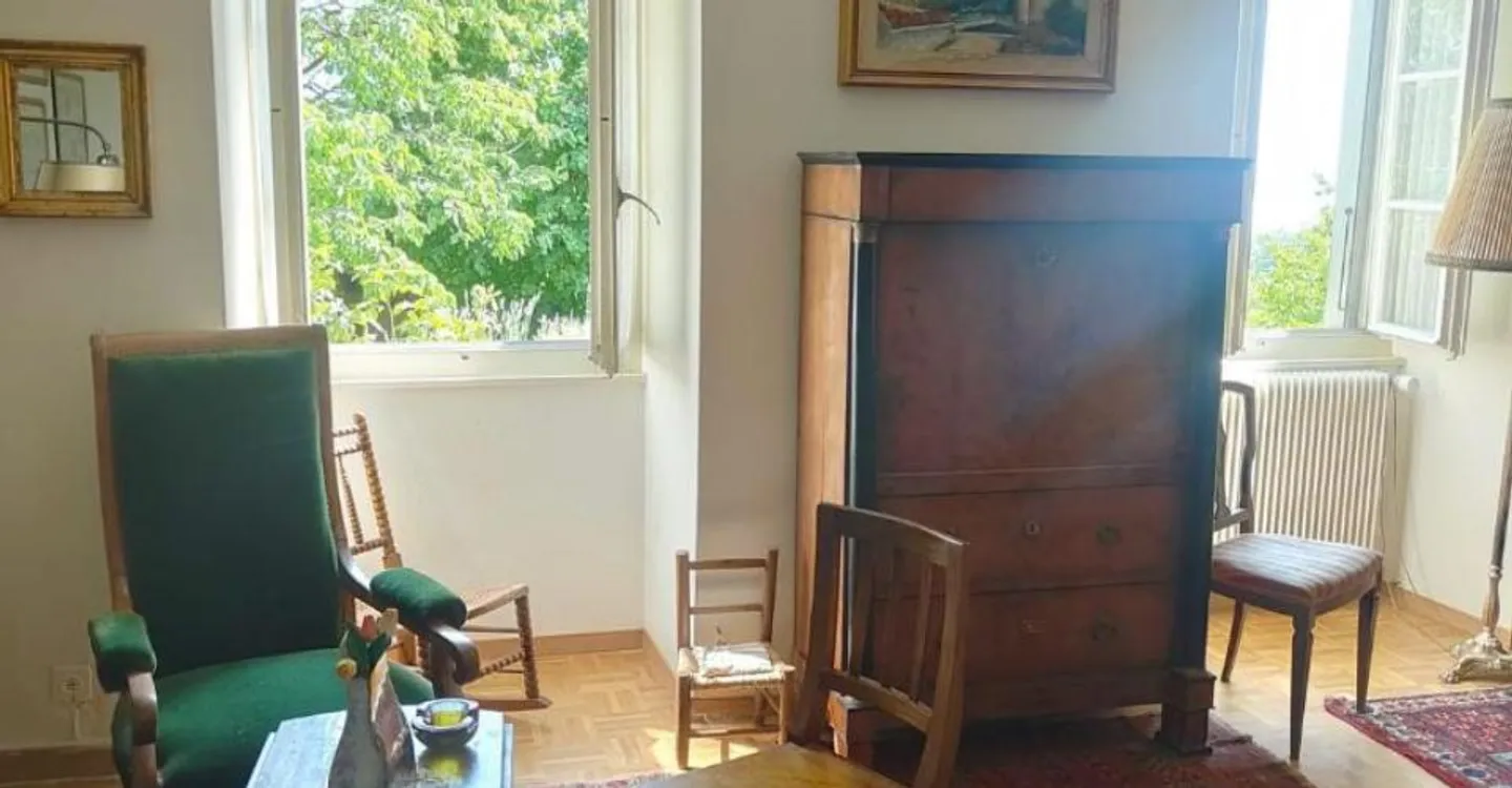 Appartement Charmant avec Vue - Photo 3 sur 7